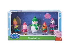 JAZWARES Peppa Pig Schlittenfahrt Mit 5 Figuren Und 2 Schlitten Spiele-Set Winter 95649